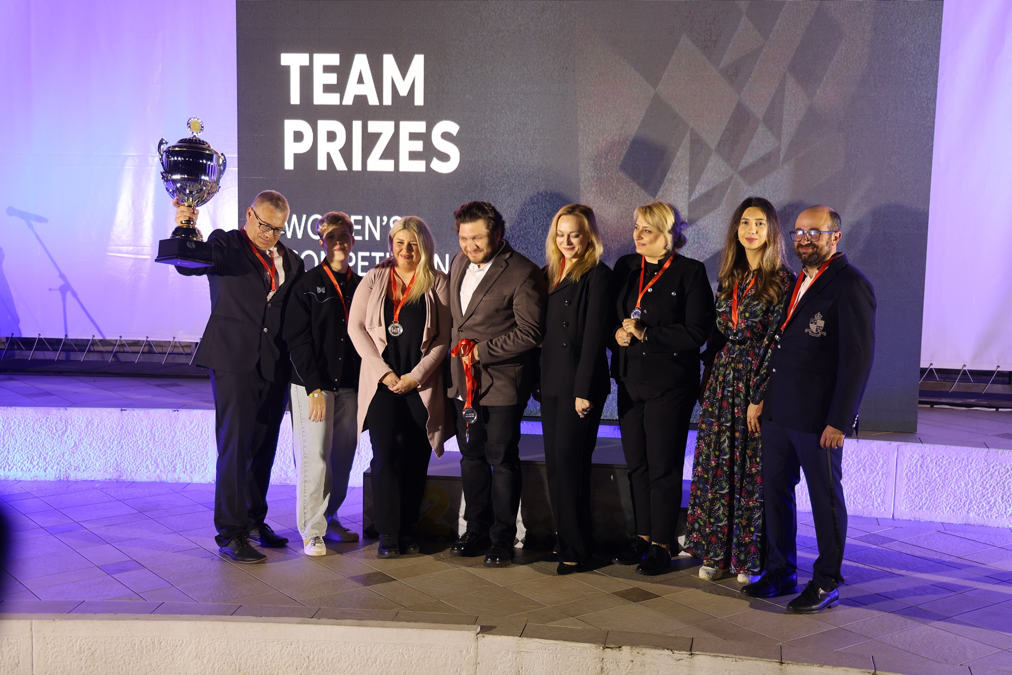 The silver-winning Gambit delegation at the closing ceremony.